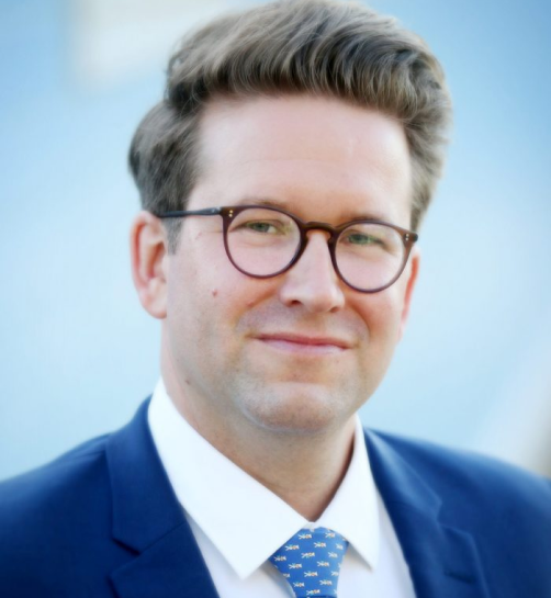 Why Choose Dr Sam Daniels?