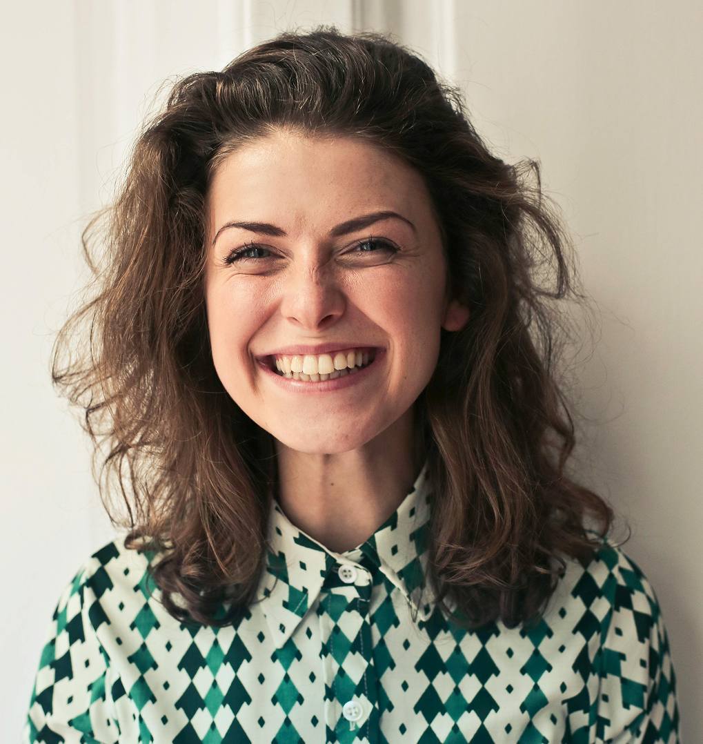 What are the common symptoms of pelvic organ prolapse?